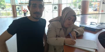 Terminalde unutulan 3,5 milyon TL değerinde ziynet eşyası dolu çanta sahibine teslim edildi
