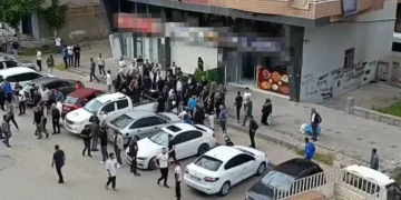 Diyarbakır’da akraba kavgası kanlı bitti: Bir ölü dört yaralı