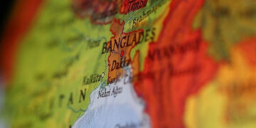 Bangladeş’te feci kaza! Kamyon devrildi: Çok sayıda ölü ve yaralı var