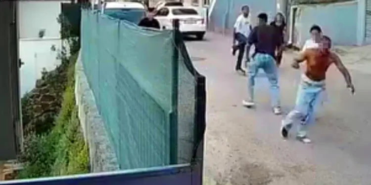 Bayram günü dehşet: Üç kişiyi bıçakladı