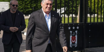 Beşiktaş’ta Tarihi Hamle! Bankalar Birliği Borcu Kapandı, Kasa Transfer İçin Açıldı