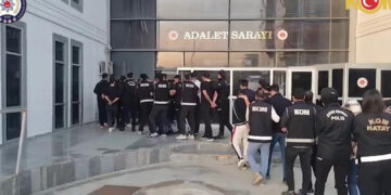 Bir kent kabusu yaşadı: Esnafı haraca bağlayıp, kadınlara zorla fuhuş yaptırdılar