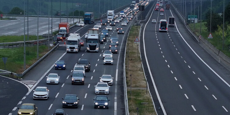 Bu yollar kamyon, çekici ve tankerlere 36 saat yasak!