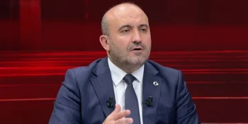 AK Parti Eskişehir İl Başkanı Gürhan Albayrak’tan CHP’ye sert tepki: İç kavgalarından şehrin geleceğiyle ilgili adım atmıyorlar