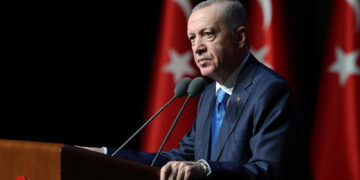 Cumhurbaşkanı Erdoğan, Cezayir Cumhurbaşkanı Abdülmecid Tebbun ile telefonda görüştü