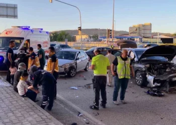 Elazığ’da trafik kazası: Dört kişi yaralandı