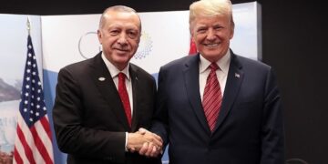 Özgür Çelik’ten çarpıcı sözler! Mutlak butlan öncesi Erdoğan-Trump görüşmesine dikkat çekti