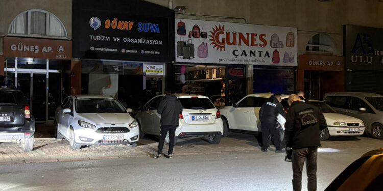 Kayseri’de turizm acentesine kurşun yağdırıldı