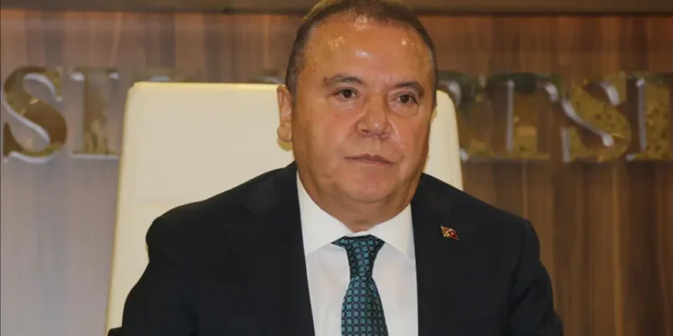 Mühittin Böcek’e ev hapsi kararı