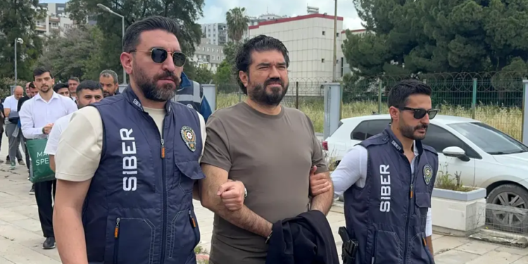 Rasim Ozan Kütahyalı’nın tutuklandığı yasa dışı bahis operasyonu. Kuryeler aklanan milyonlarca lirayı 5 liralık banknotla teslim almış