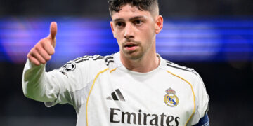 Real Madrid’de büyük temizlik iddiası: 10 futbolcuya kapı gösterildi