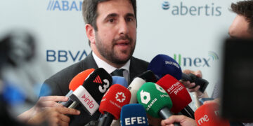 Real Madrid’de heyecanlandıran gelişme: “İki dünya yıldızıyla anlaştım!”