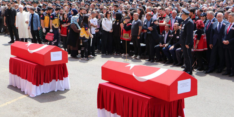 Tekirdağ’da şehit polisin cenazesinde acı olay