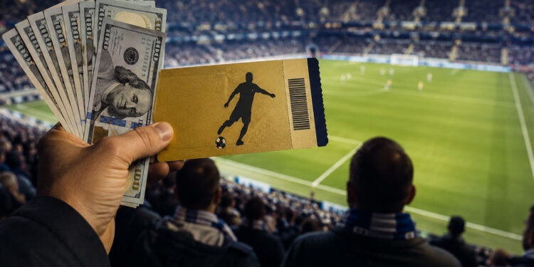 Tribünler artık boş mu kalacak? Dünya genelinde futbolda bilet krizi büyüyor