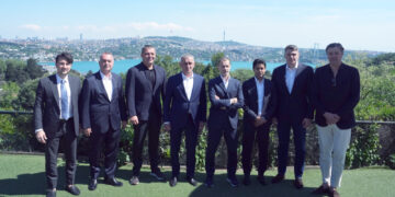 UEFA ve TFF heyetleri, Avrupa Ligi finali öncesinde bir araya geldi