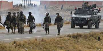 Ülke yangın yerine döndü: Devlet başkanının istifası talebiyle başlayan protestolar sürüyor
