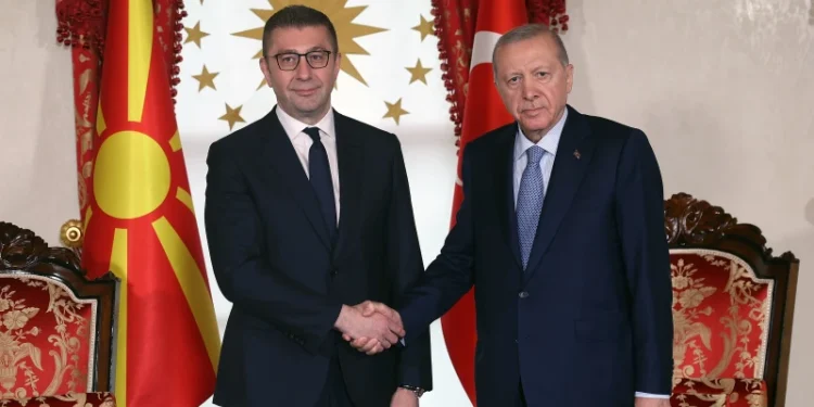 Cumhurbaşkanı Erdoğan Kuzey Makedonya Başbakanı Mickoski’yi kabul etti