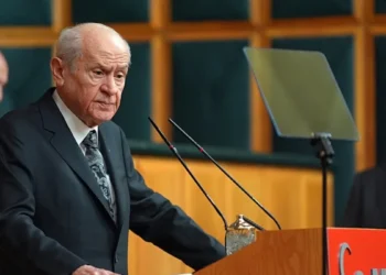Bahçeli’den Özgür Özel’e gönderme: Ergen devrimci