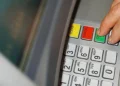 ATM’den geçen sahte dolar üretmişler! Polisten çeteye operasyon