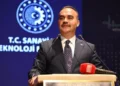 Bakan Kacır 2030’a işaret etti: 5 milyar avro sanayi karbonsuzlaştırma yatırımı hedefliyoruz