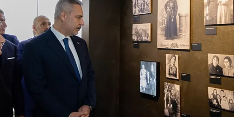 Bakan Fidan Ahıska Türkleri sergisinin açılışına katıldı