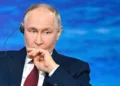 Rusya Devlet Başkanı Putin: Zelenskiy ile bir görüşme belirli anlaşmalara varıldıktan sonra mümkün olabilir