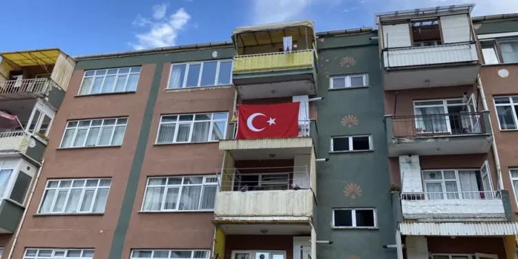 Samsun’da 5. kattan düşen 1,5 yaşındaki Ebrar hayatını kaybetti