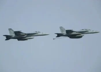 ABD ordusunda alarm: F/A-18 savaş uçağı düştü
