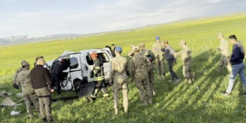 Feci kaza… Ticari araç takla attı: 1’i bebek 3 ölü, 4 yaralı