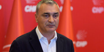 CHP Parti Sözcüsü Müslim Sarı: Buca ve Adalar belediyelerimizdeki süreci yakından takip ediyoruz