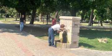 Adanalılar isyan etti: Şehir olduğu gibi yanıyor! Yerde beton yok, lav var