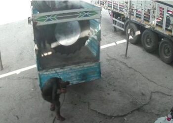 Siirt’te hava basılan lastik patladı: 2 yaralı