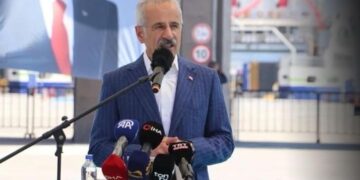 Bakan Uraloğlu Duyurdu! İstanbul-Çanakkale Ulaşımı 2 Saate İniyor