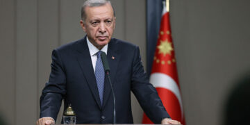 Cumhurbaşkanı Erdoğan, edebiyatçı ve yazar üç ismi ölüm yıl dönümlerinde andı