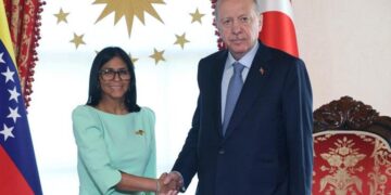 Cumhurbaşkanı Erdoğan, Venezuela Cumhurbaşkanı Vekili ile görüştü