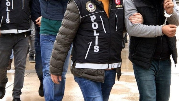 Antalya’da SGK‘ya rüşvet operasyonu… Aralarında il müdürünün de olduğu 3 kişi tutuklandı