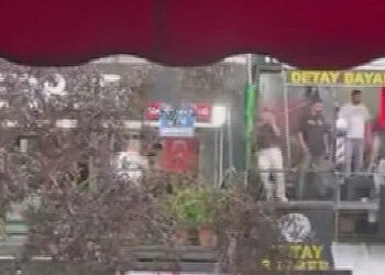 Ankara’da berberlerin sopalı kavgası kamerada