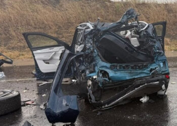 Feci kaza… Tankere çarpan otomobildeki 2 kişi öldü, 2 kişi ağır yaralandı