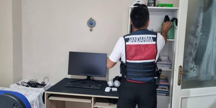 SON DAKİKA… MİT’ten 2 ilde eş zamanlı operasyon: Kredi kartı şebekesi çökertildi