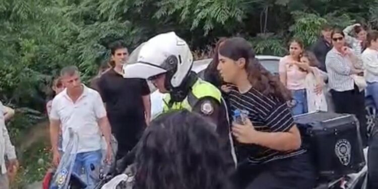 Hatay’da LGS’ye geç kalan öğrencilerin yardımına polis yetişti