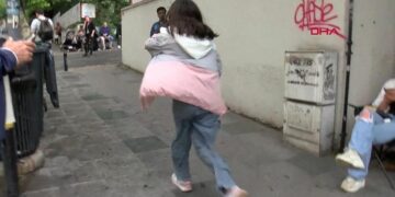 Sınava saniyeler kala yetişti: Yanlış okula gelen öğrenciyi veliler kurtardı
