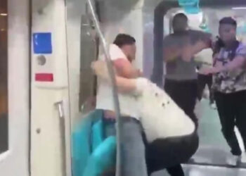 Marmaray’da yumruklu kavga… O anlar kameraya böyle yansıdı