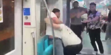 Marmaray’da yumruklu kavga… O anlar kameraya böyle yansıdı