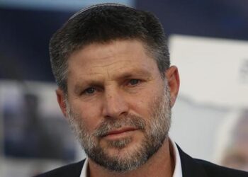 İsrailli Bakan Smotrich’ten skandal çağrı! ‘Dahiye’de 10 bina vurulsun’