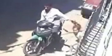 7 yaşındaki kızına defalarca tokat atıp, saçından sürükledi: Gözaltına alındı