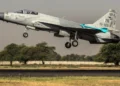 Pakistan ordusuna ait uçak yere çakıldı: 2 pilot yaşamını yitirdi