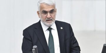 Hüda Par istedi Atatürk ilkeleri çıktı