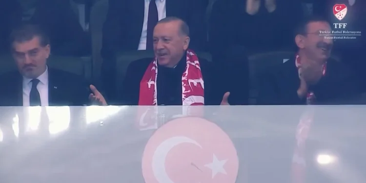 Başkan Erdoğan talimatı verdi! AK Parti’den Milli Takım şarkısı: Siz hepiniz Biz Türkiye!