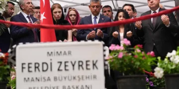 Ferdi Zeyrek için vefatının birinci yılında mevlit okutuldu