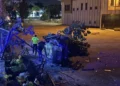 Sıkıştırılan otomobil takla attı. 4 kişi yaralandı, sürücü firarda